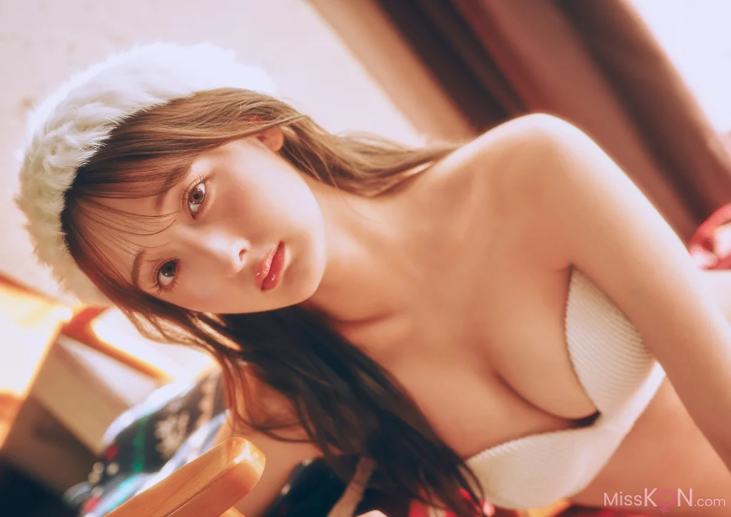 Cecile Nana (菜那セシル)_ BUBKAデジタル写真集 「冬のヒロイン」