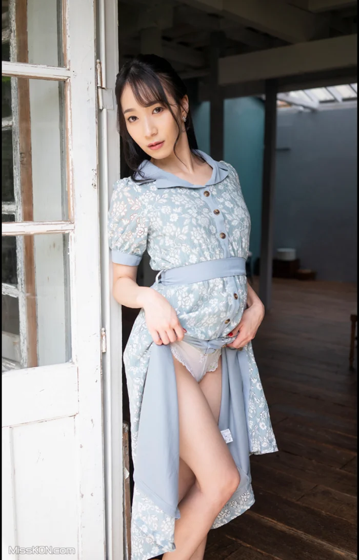Harumi Kurokawa (黒川晴美)_ 週刊実話デジタル写真集 きれいでエッチなお姉さん