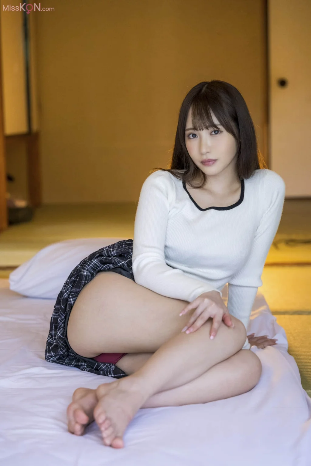 Ono Rikka (小野六花)_ 写真集「あったまろ」