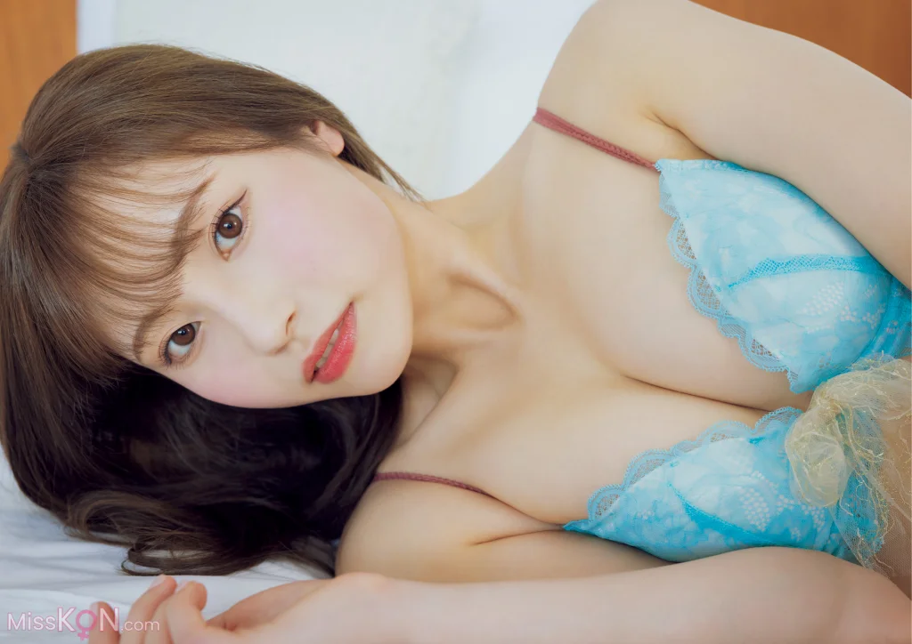 Saaya Kawagoe (川越紗彩)_ 1st写真集 なんとかなるなる