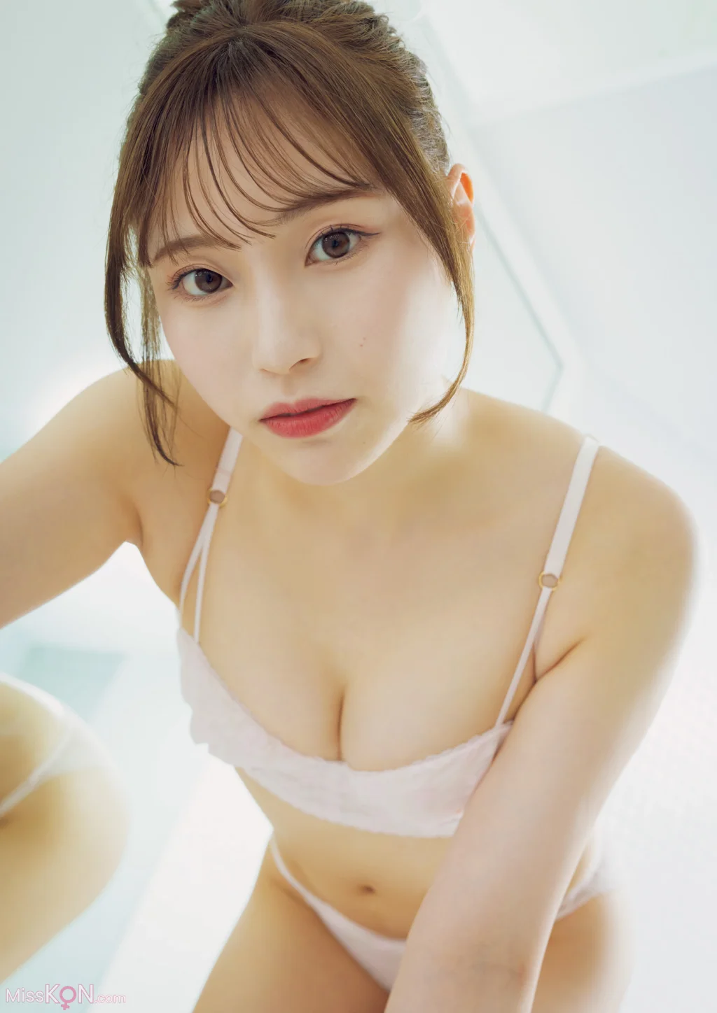 Saaya Kawagoe (川越紗彩)_ 1st写真集 なんとかなるなる