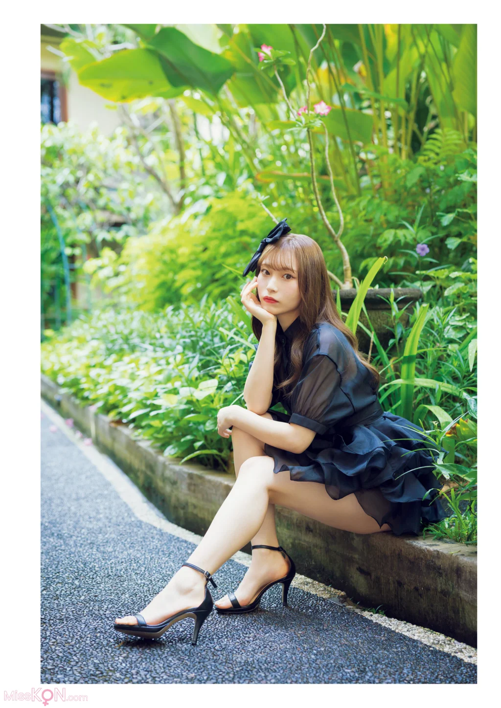Saaya Kawagoe (川越紗彩)_ 1st写真集 なんとかなるなる