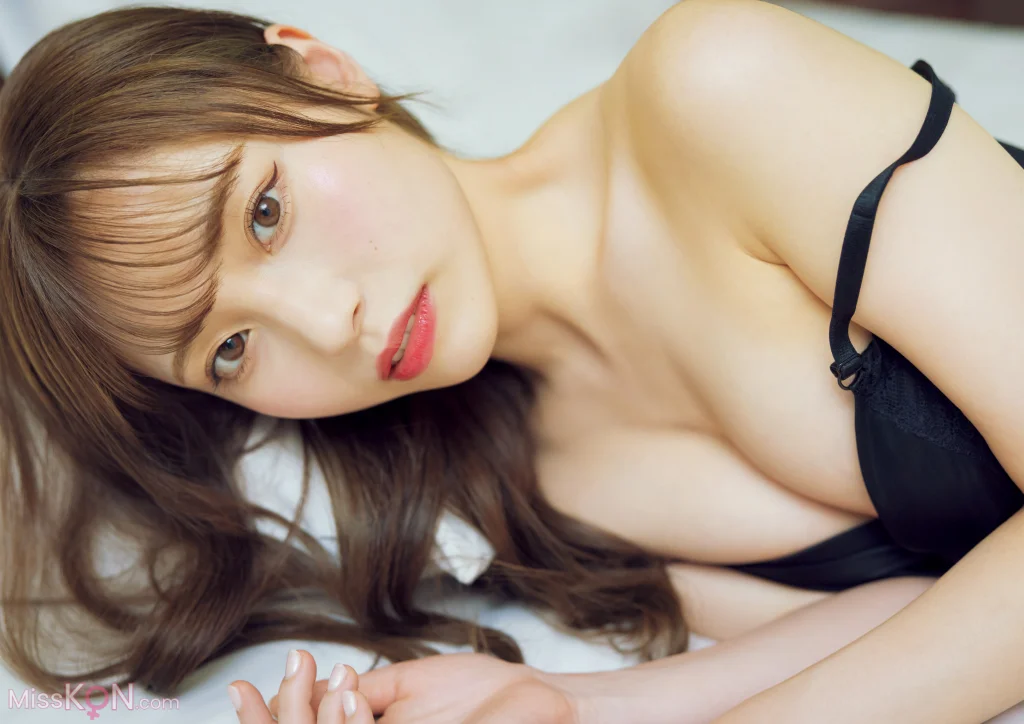 Saaya Kawagoe (川越紗彩)_ 1st写真集 なんとかなるなる