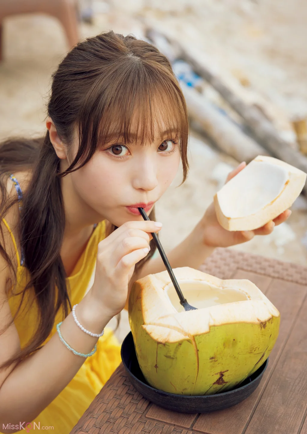 Saaya Kawagoe (川越紗彩)_ 1st写真集 なんとかなるなる