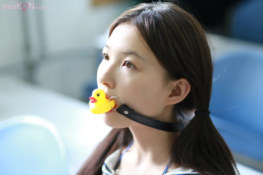 [Private Photoshoot] 小可爱_ 隔壁班的那个女孩 白嫩清纯校花 全尺度私拍