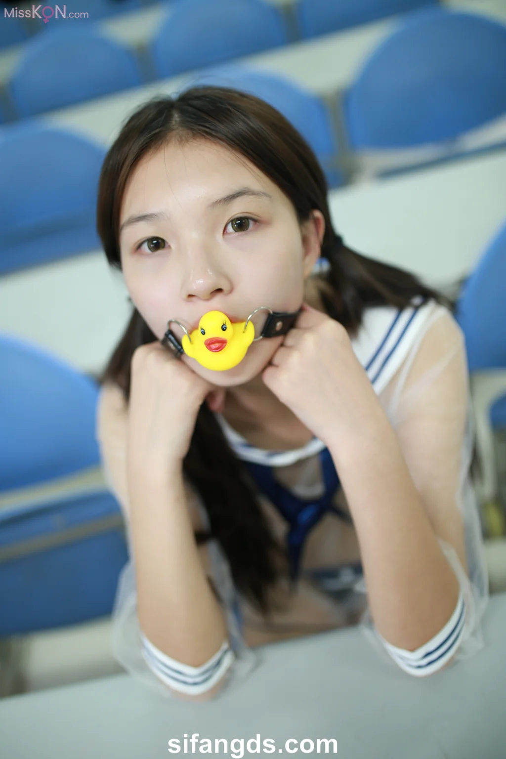 [Private Photoshoot] 小可爱_ 隔壁班的那个女孩 白嫩清纯校花 全尺度私拍