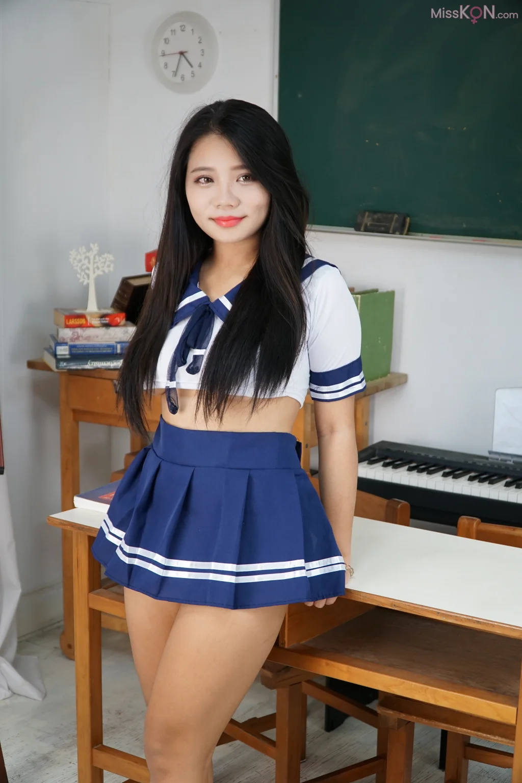 [Private Photoshoot] 熙熙_ 丰满御姐 JK全尺度私拍