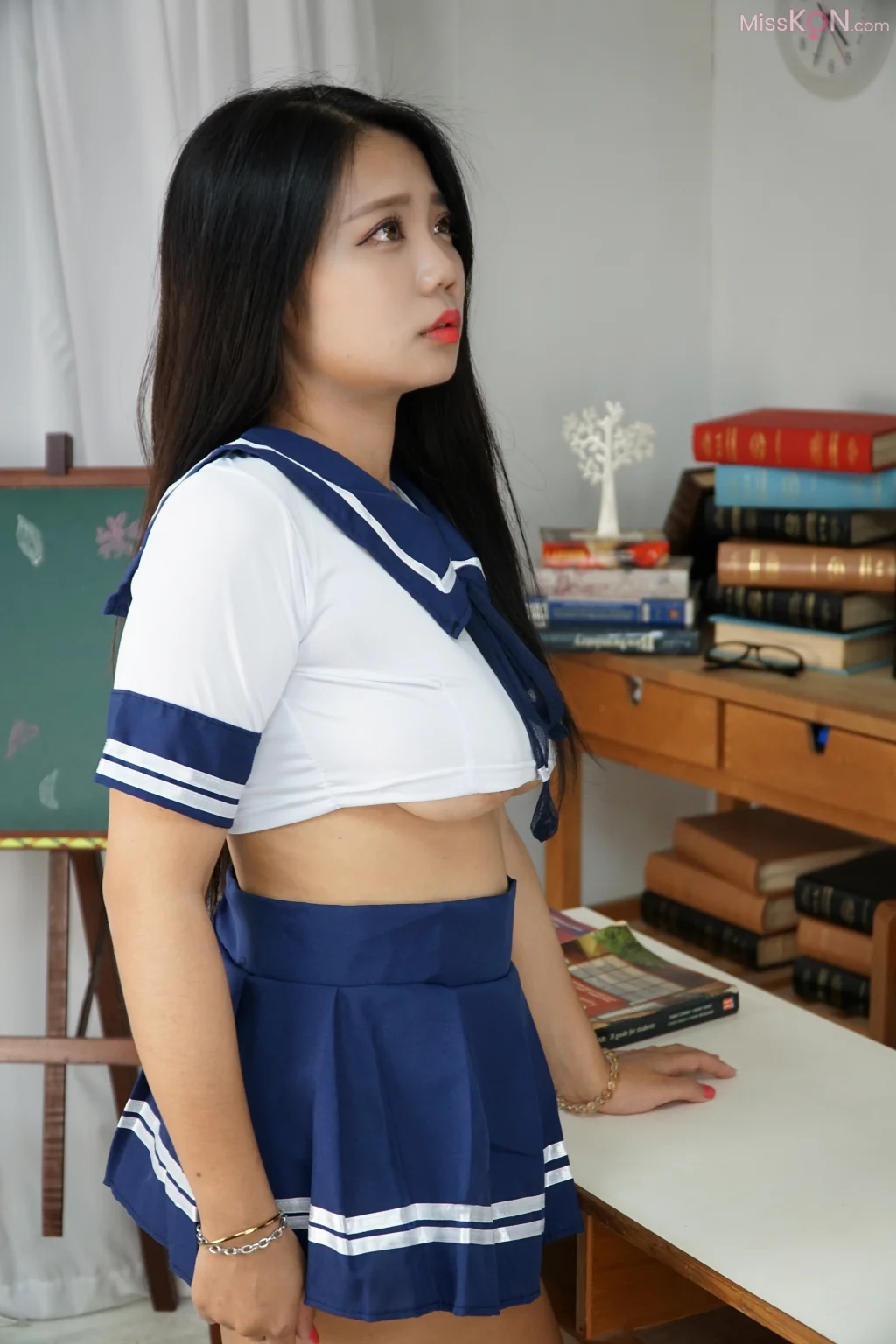 [Private Photoshoot] 熙熙_ 丰满御姐 JK全尺度私拍