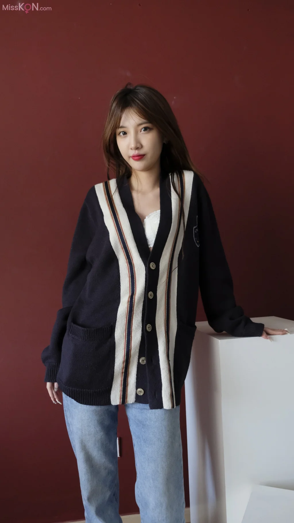 [Private Photoshoot] 白雪(佳菲)_ 高冷黑丝女神 全尺度人体私拍