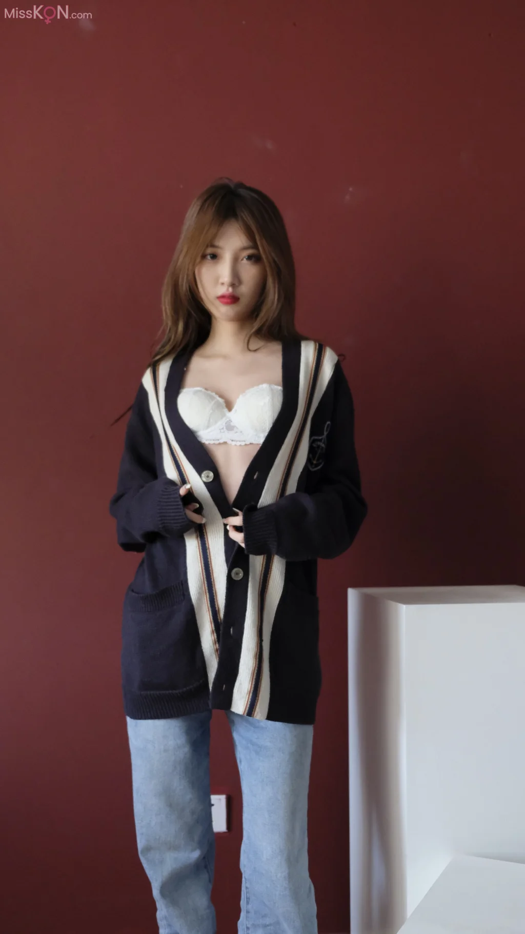 [Private Photoshoot] 白雪(佳菲)_ 高冷黑丝女神 全尺度人体私拍