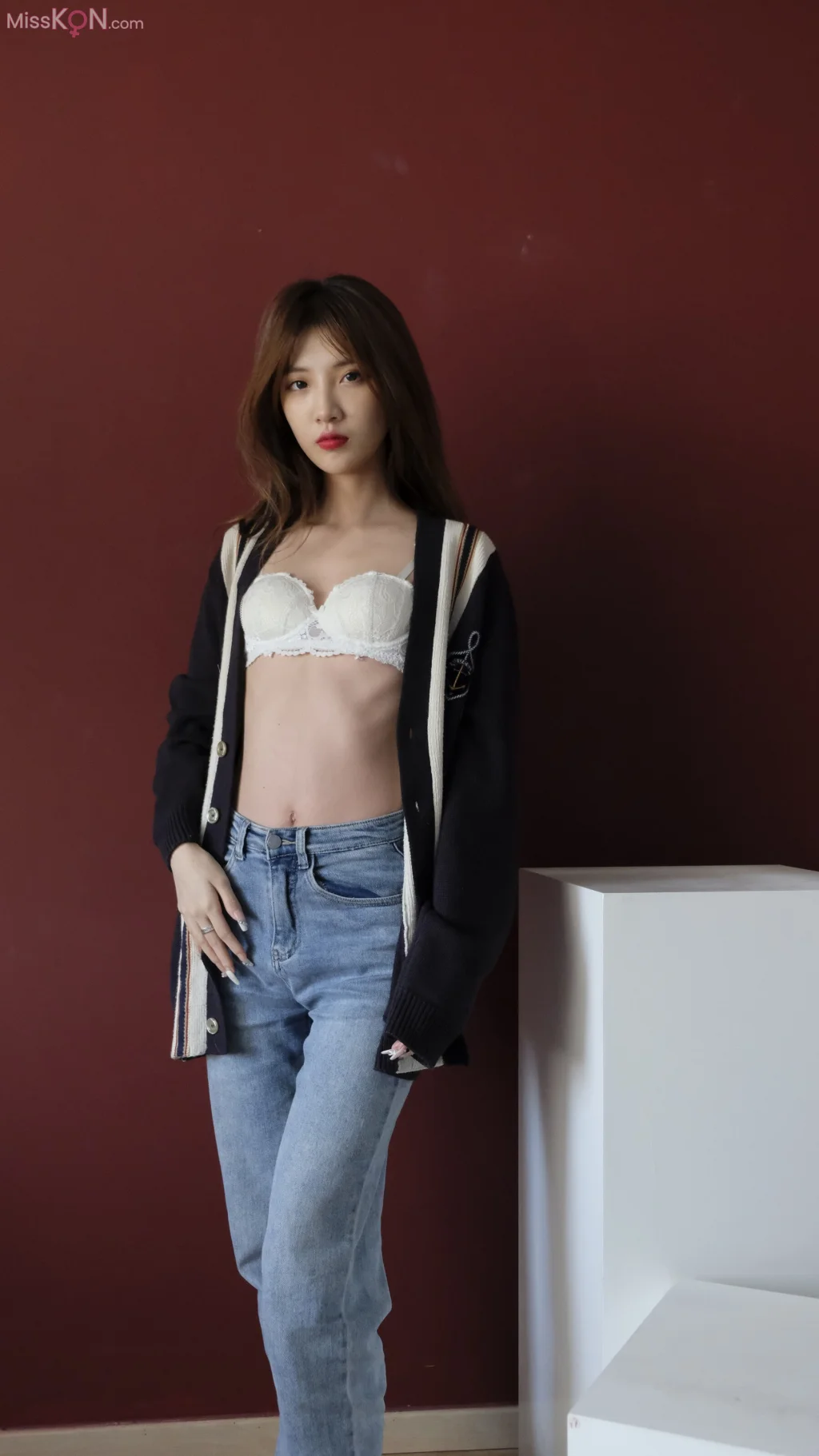 [Private Photoshoot] 白雪(佳菲)_ 高冷黑丝女神 全尺度人体私拍