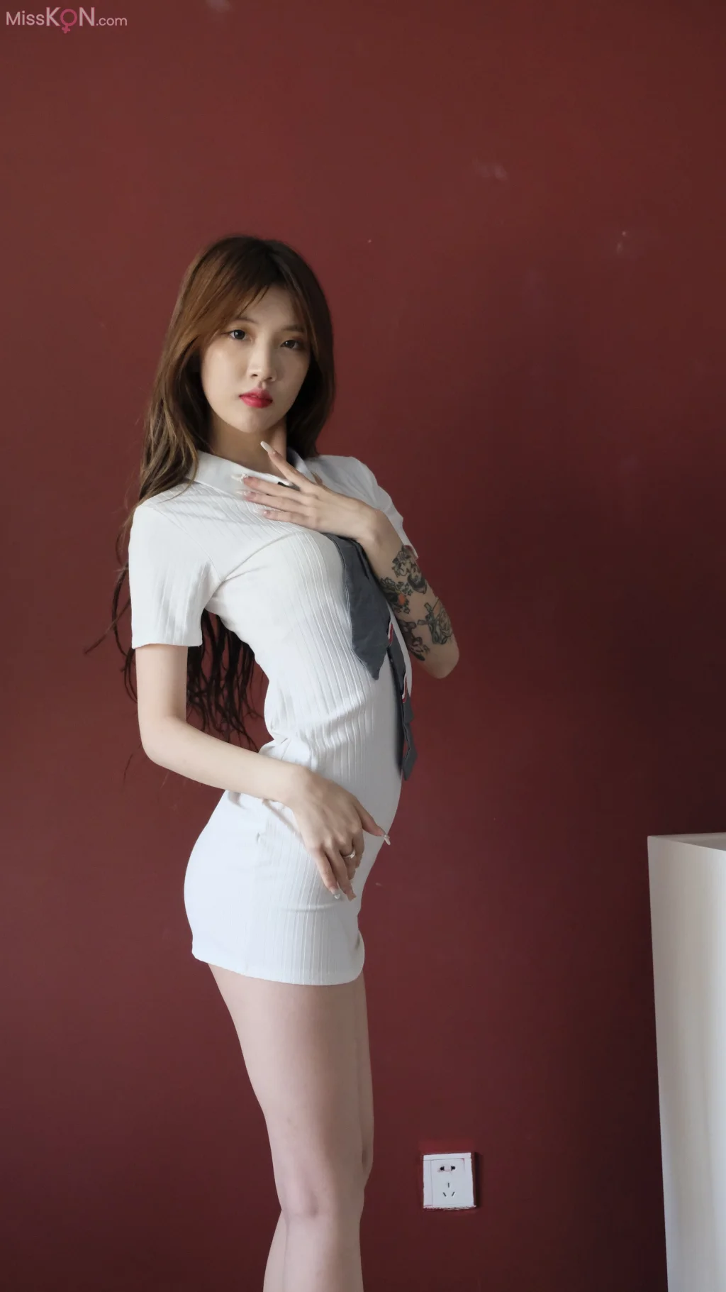 [Private Photoshoot] 白雪(佳菲)_ 高冷黑丝女神 全尺度人体私拍