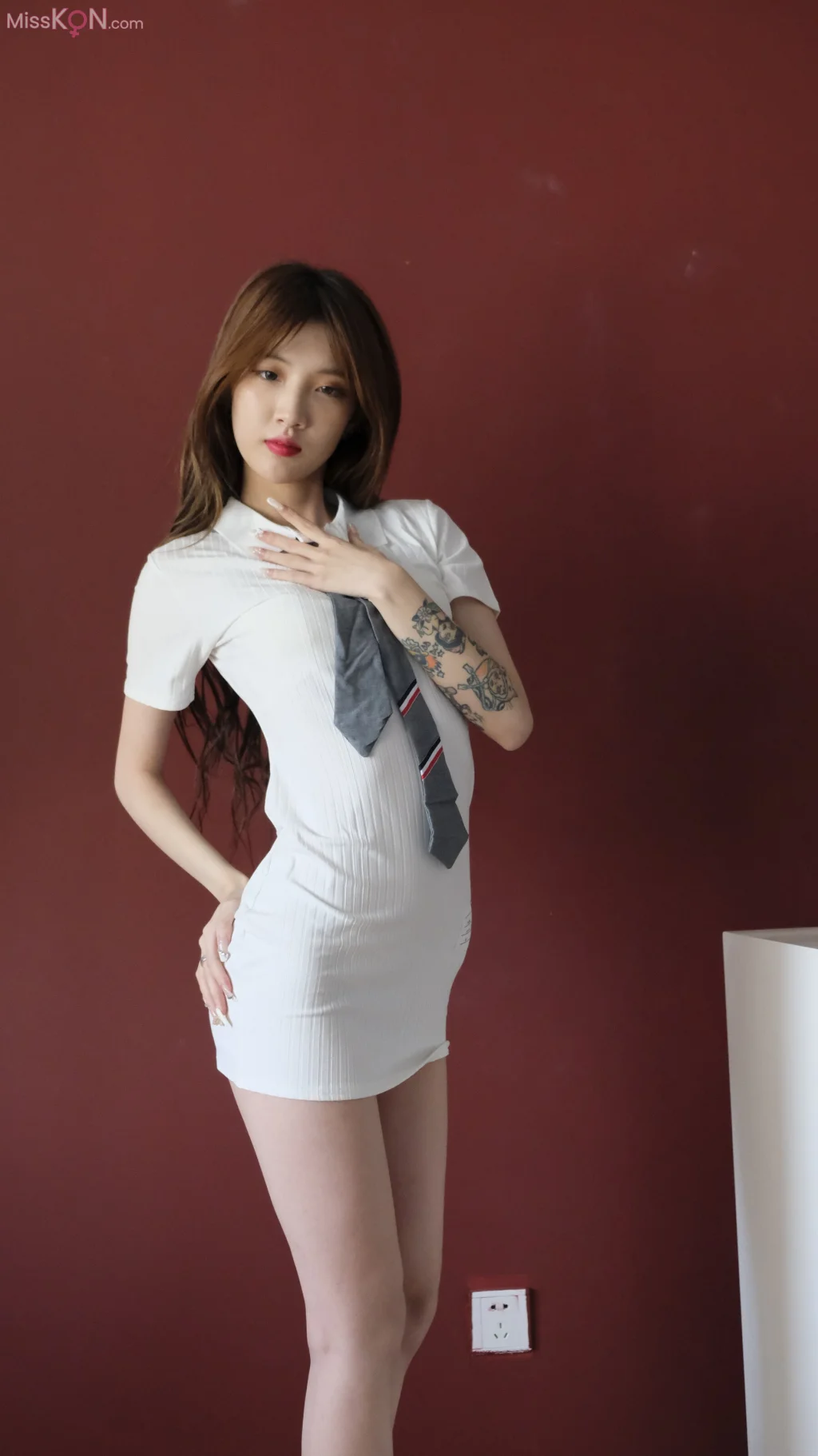 [Private Photoshoot] 白雪(佳菲)_ 高冷黑丝女神 全尺度人体私拍