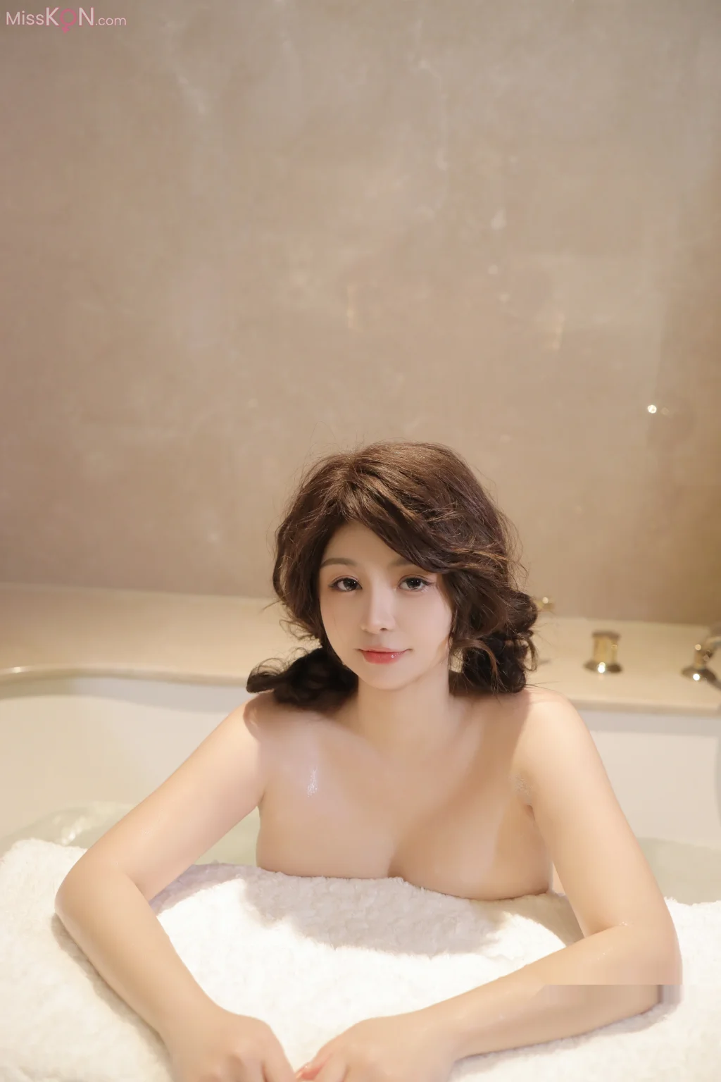 [XR Uncensored] 沈思怡_ 大尺度温泉篇