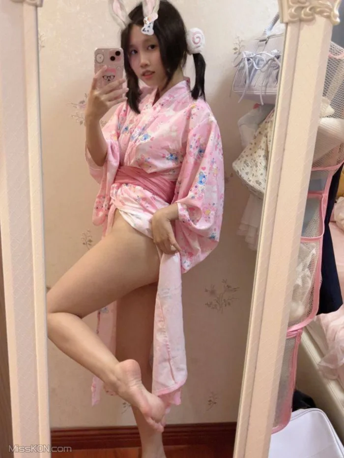 Xuxu(xuxulik)_ 1314门槛 双马尾露脸极品萝莉福利订阅