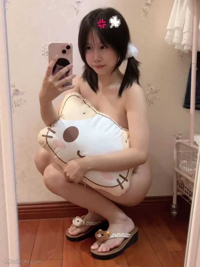 Xuxu(xuxulik)_ 1314门槛 双马尾露脸极品萝莉福利订阅