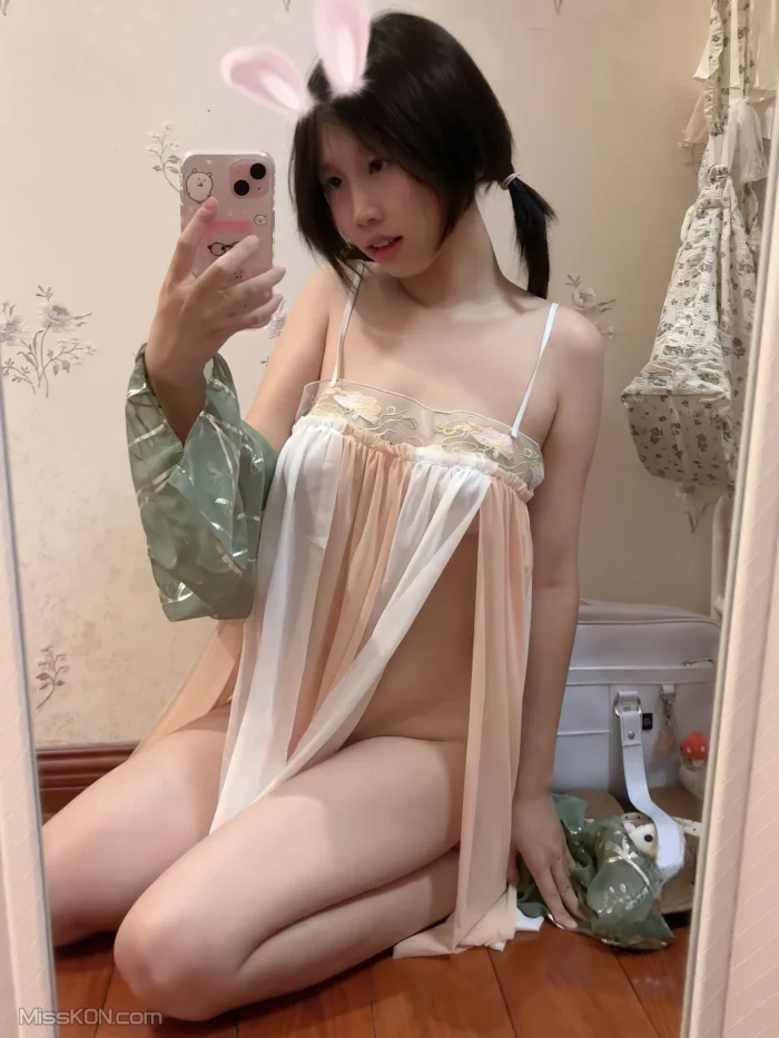 Xuxu(xuxulik)_ 1314门槛 双马尾露脸极品萝莉福利订阅