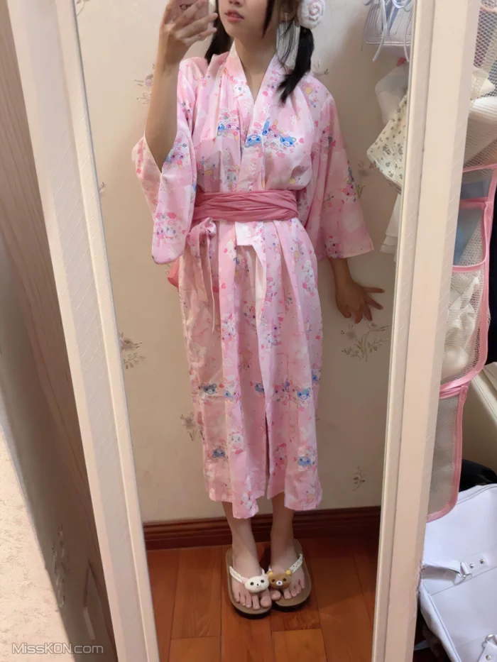 Xuxu(xuxulik)_ 1314门槛 双马尾露脸极品萝莉福利订阅