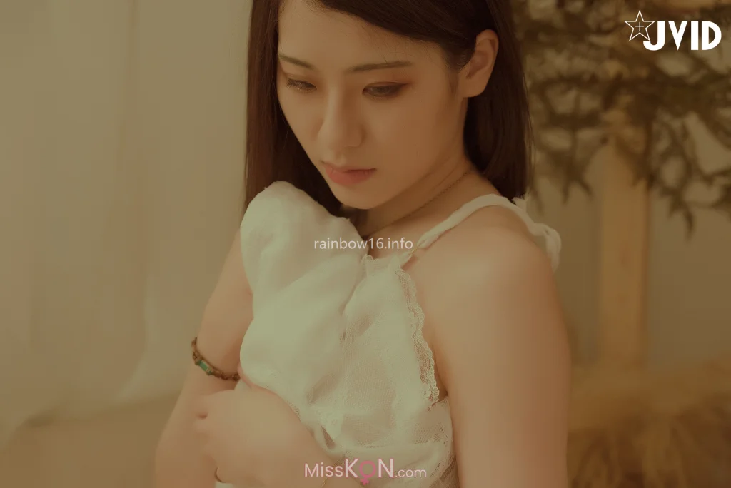 [JVID] 阿黎_『全裸露點』最初的小美好，唯美系空靈女孩-阿瓈