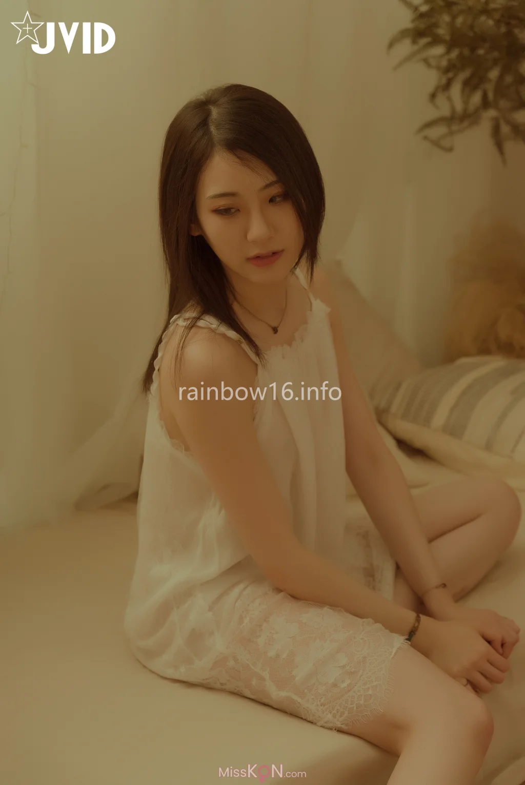 [JVID] 阿黎_『全裸露點』最初的小美好，唯美系空靈女孩-阿瓈