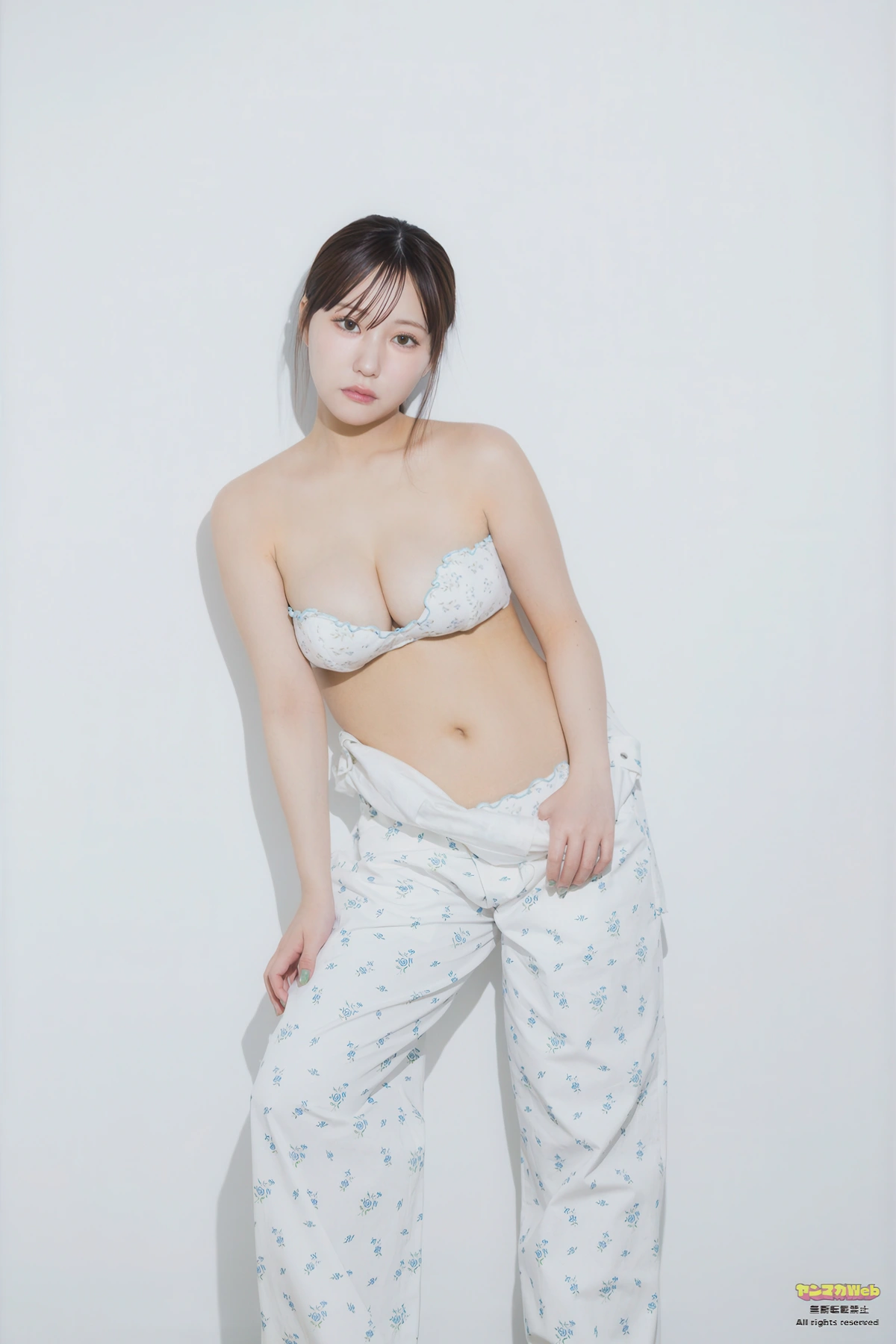 Miku Tanaka 田中美久, Young Magazine 2026 No.01 (ヤングマガジン 2026年1号)