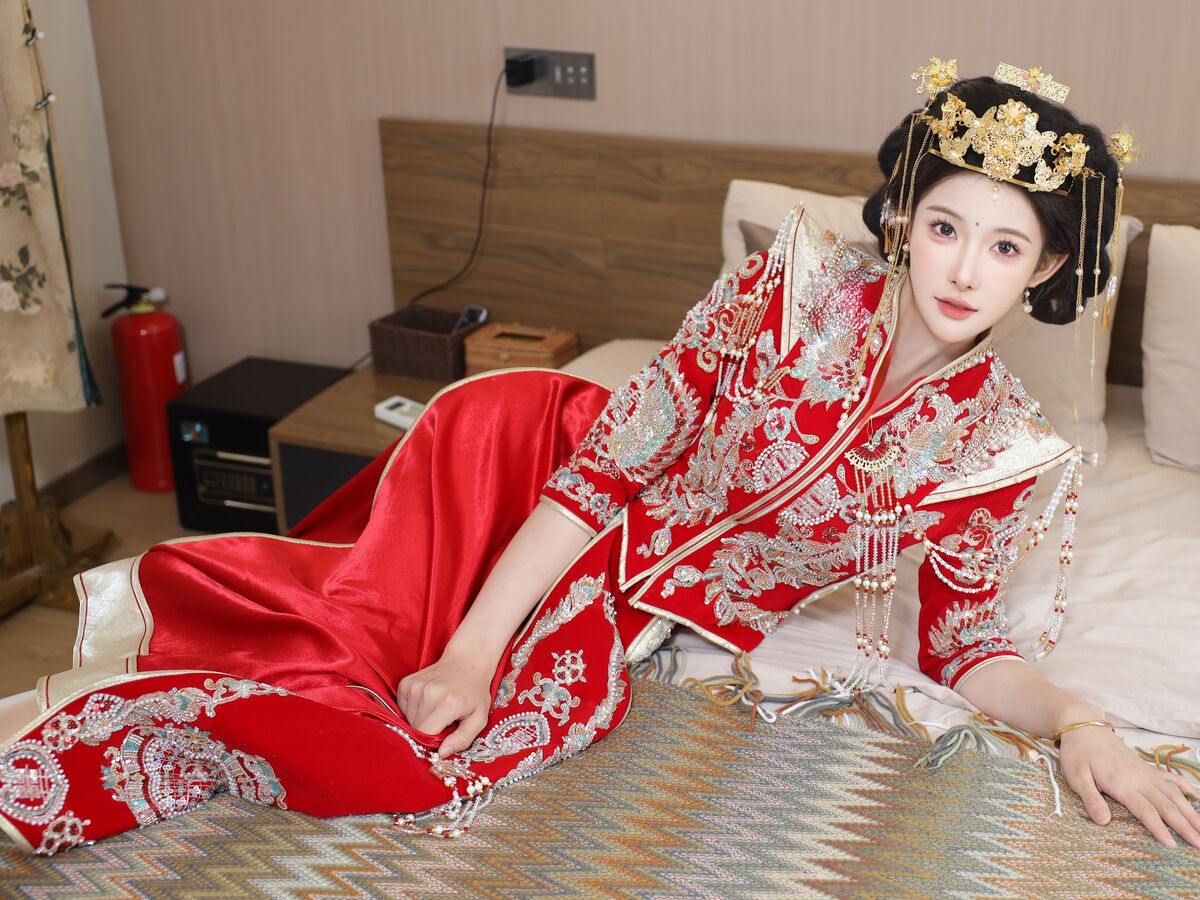 XiuRen秀人网 Uncensored Li Shuang Er 梨霜儿 - R18 秀人网模特 秀禾服 Part01