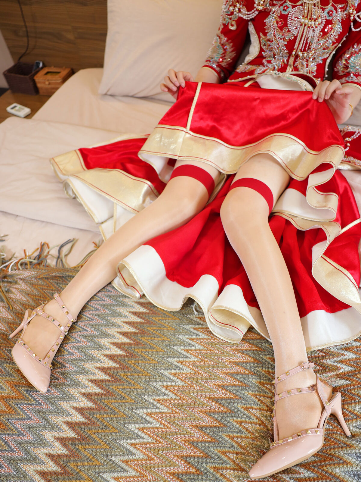 XiuRen秀人网 Uncensored Li Shuang Er 梨霜儿 - R18 秀人网模特 秀禾服 Part01