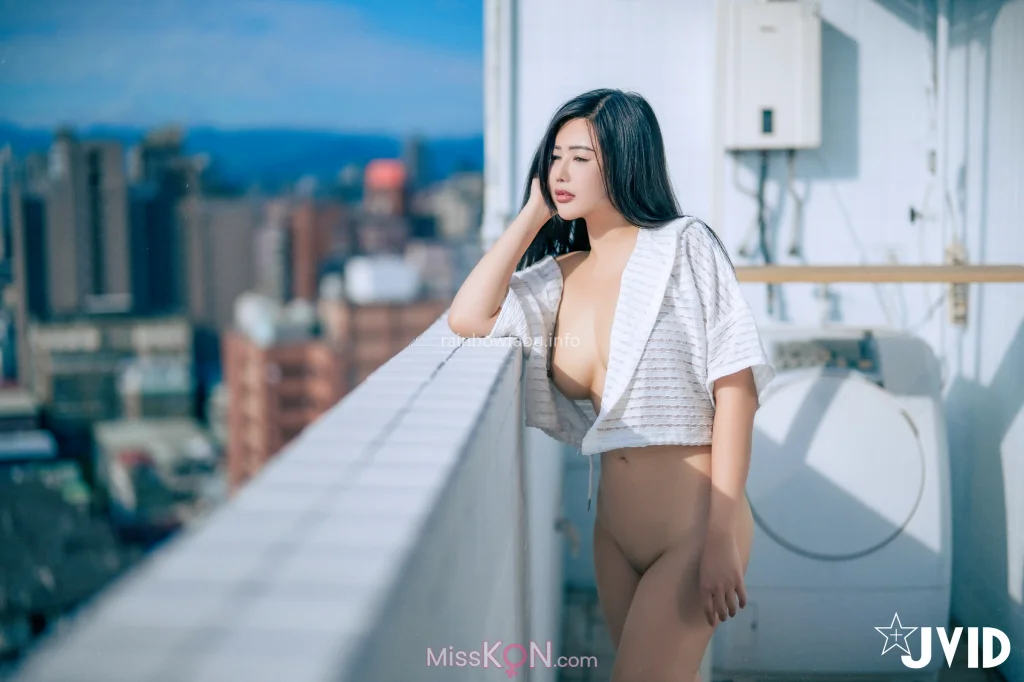 [JVID] 木木森_ 剛失戀の寂寞獨居美女－脫下內衣胸猛巨乳彈出🔥寂寞的女人 需要用肉棒撫慰她的情傷