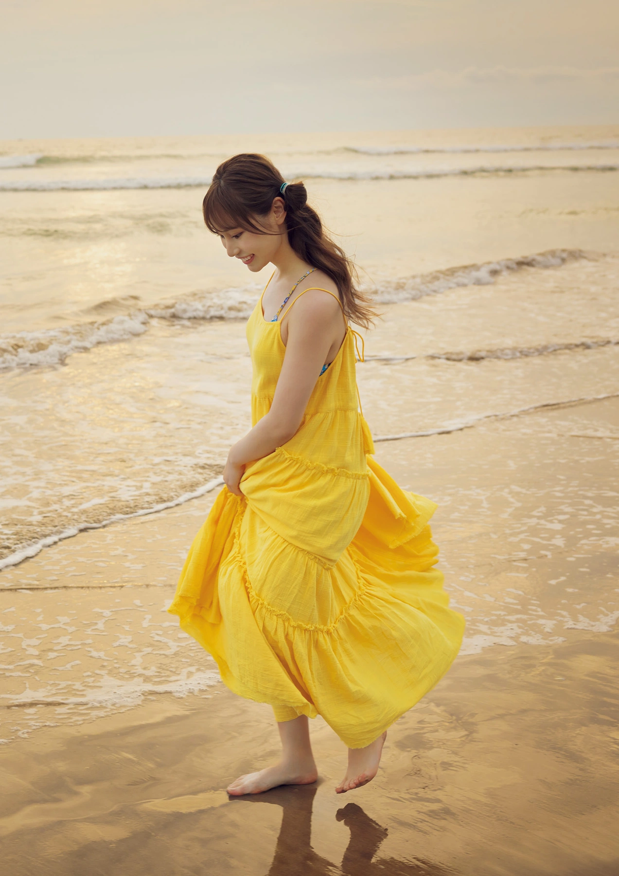 Saaya Kawagoe 川越紗彩, 1st写真集 「なんとかなるなる」 Set.05