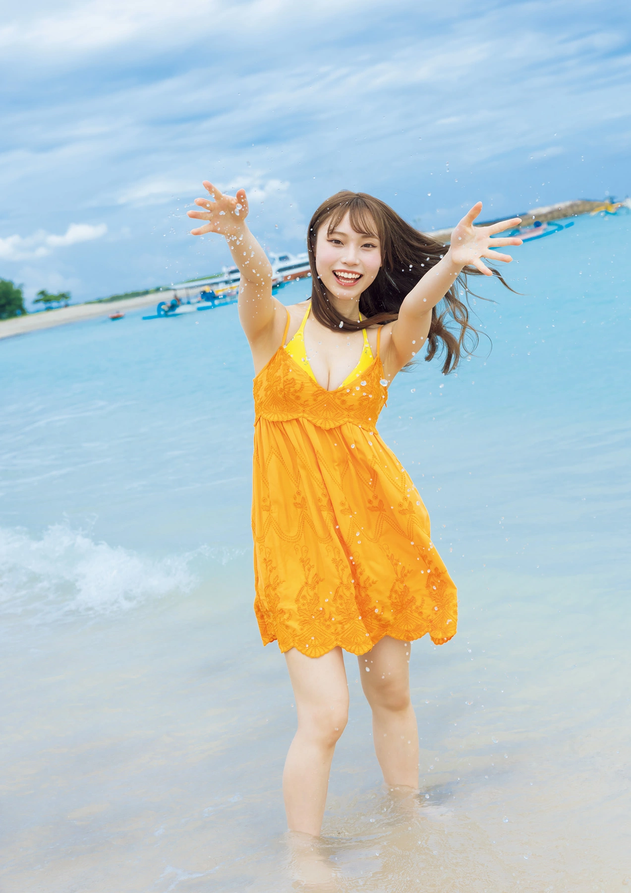 Saaya Kawagoe 川越紗彩, 1st写真集 「なんとかなるなる」 Set.05