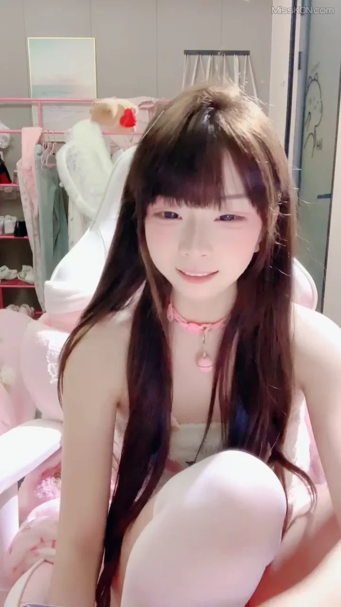 呆呆萝_ 清纯校花不为人知的一面