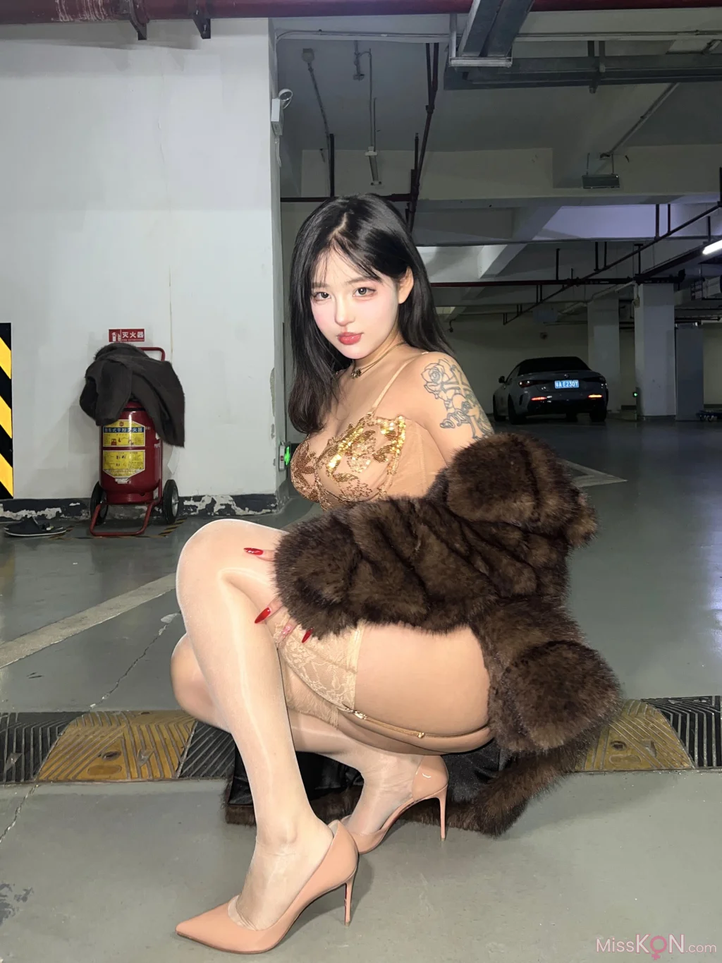 小u优优子_ 貂皮大衣