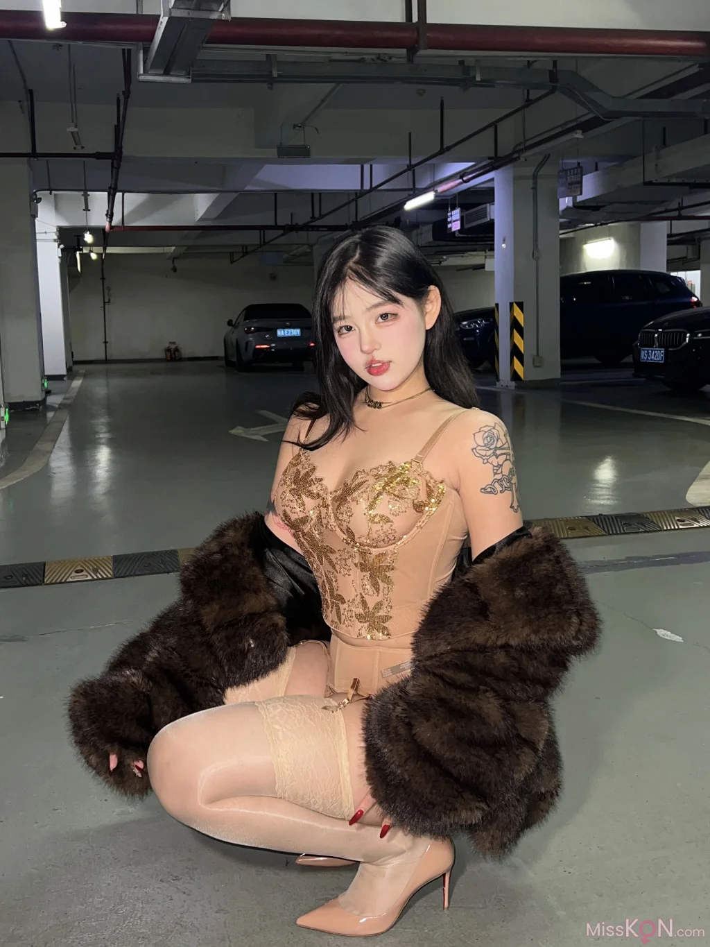 小u优优子_ 貂皮大衣