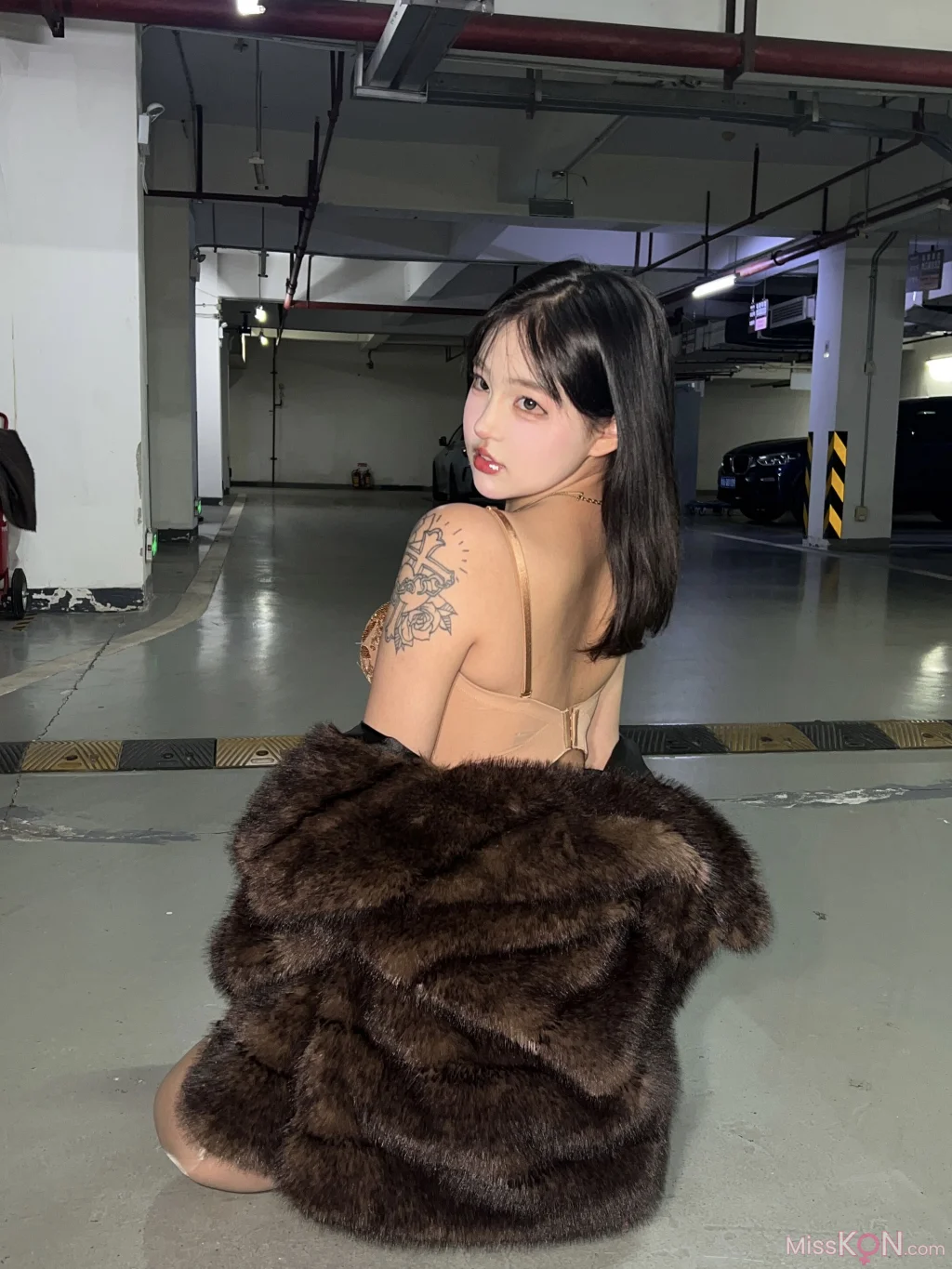 小u优优子_ 貂皮大衣