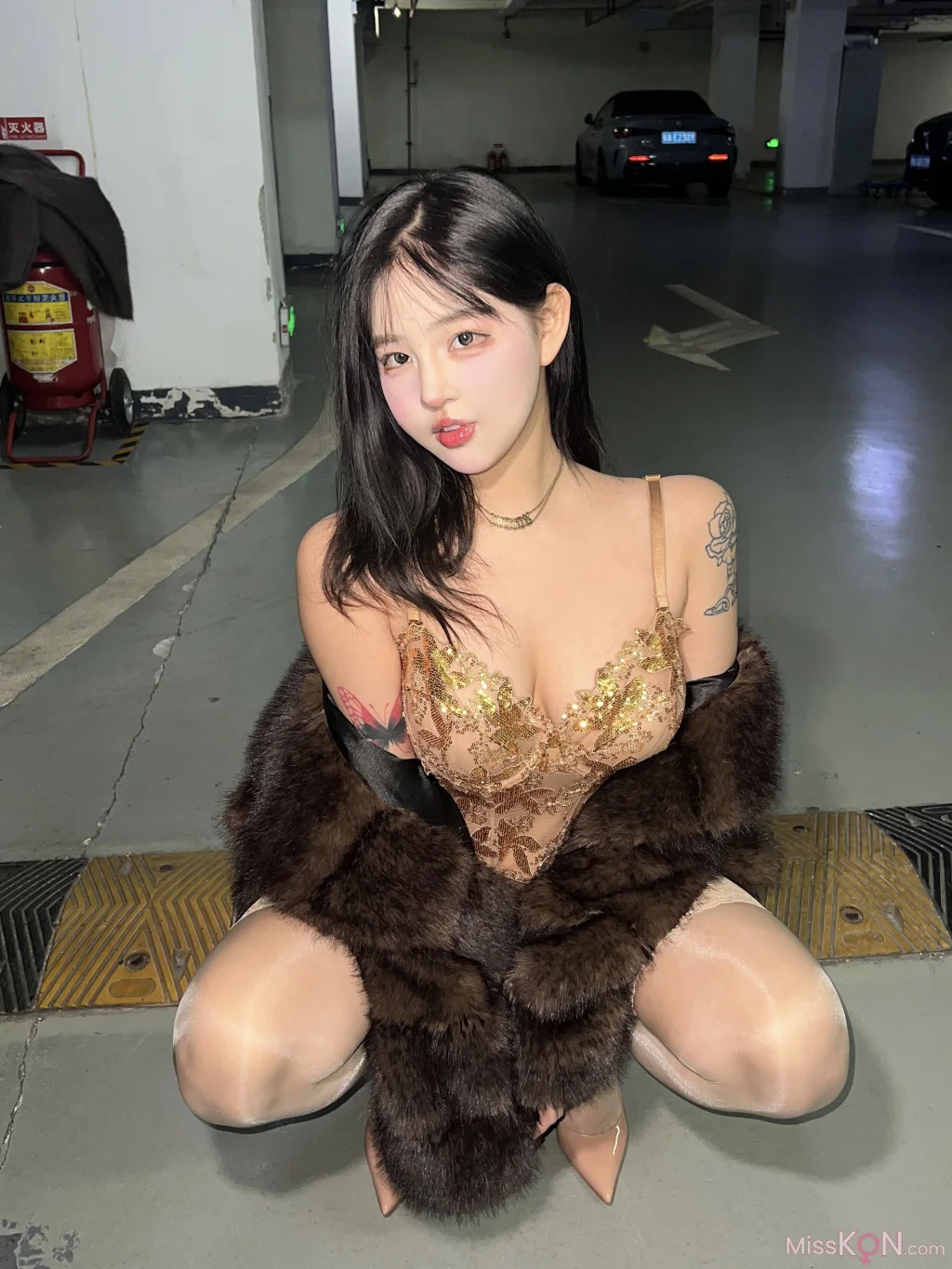 小u优优子_ 貂皮大衣