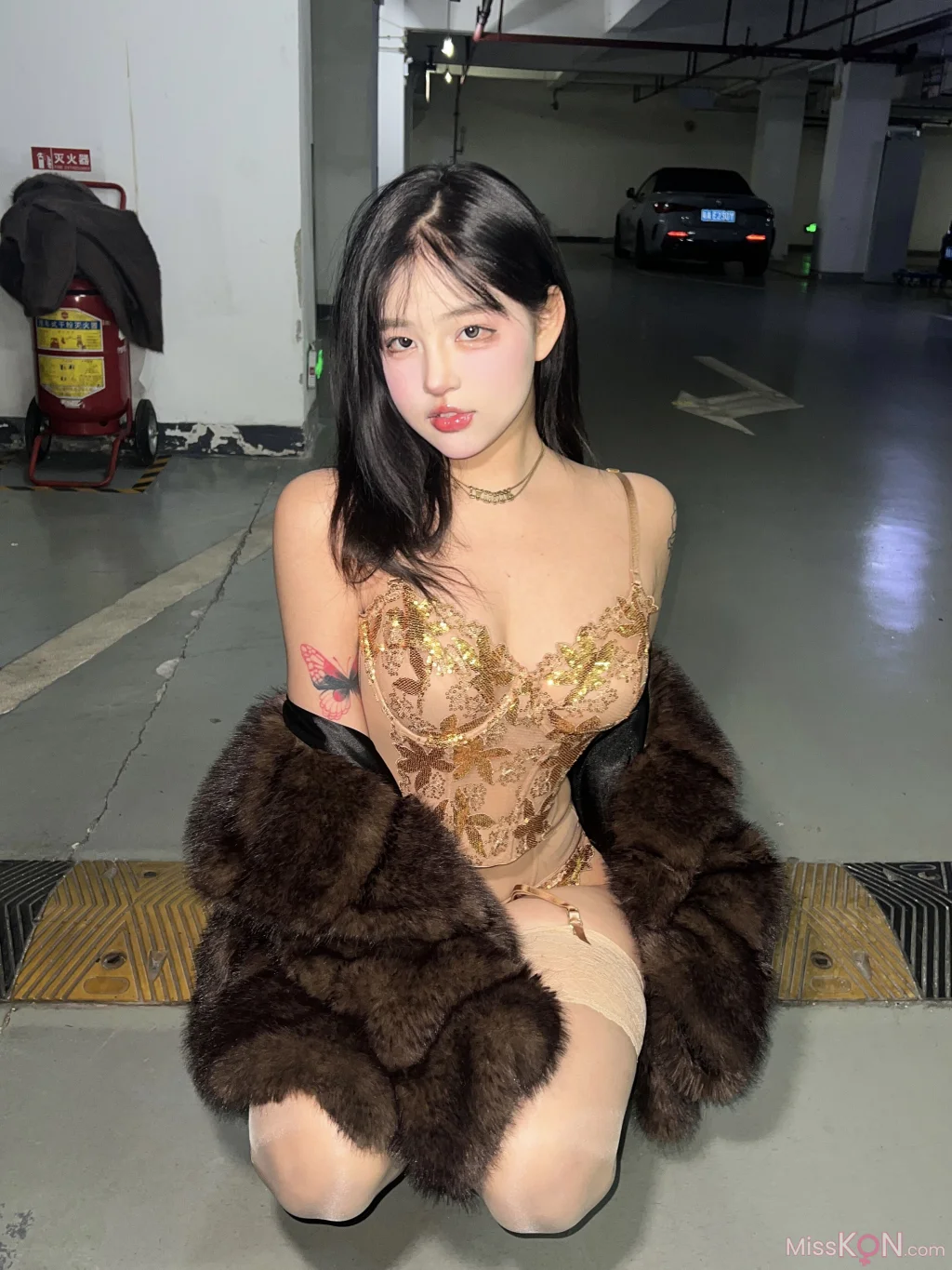 小u优优子_ 貂皮大衣