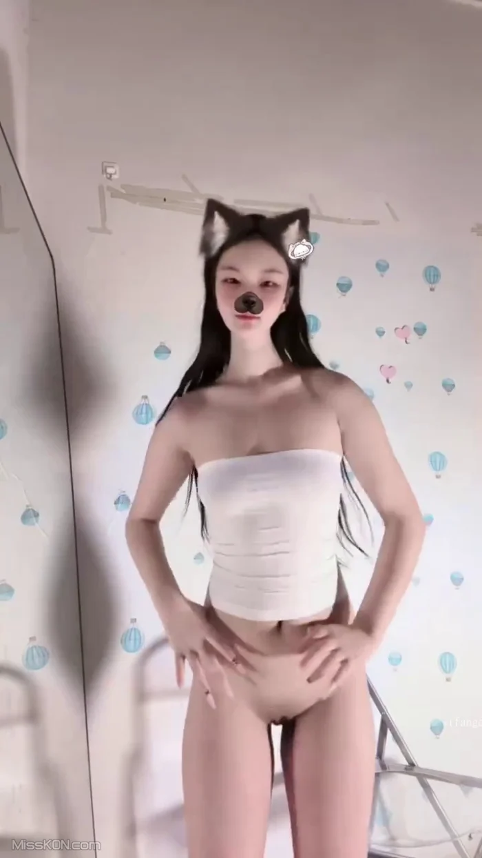 小羊aa_ 快手泄密 苗条清纯美女 门槛福利 裸舞