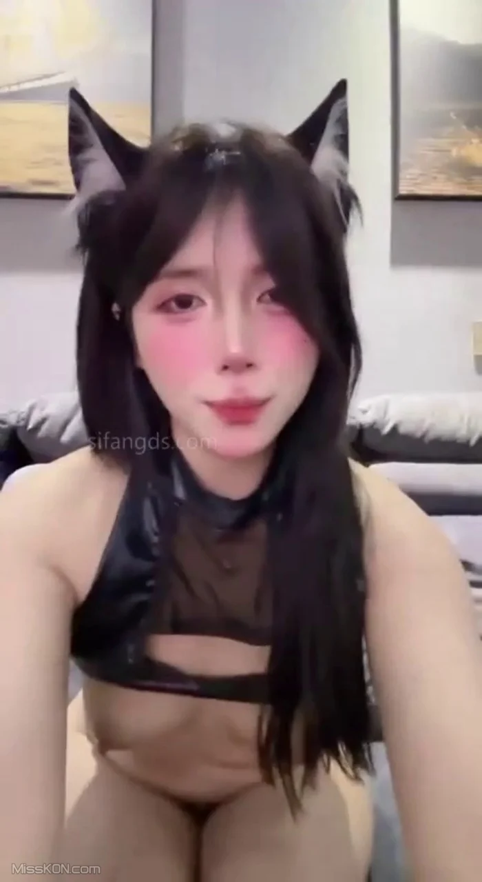 幼幼酱_ 可爱丰满少女 定制视频