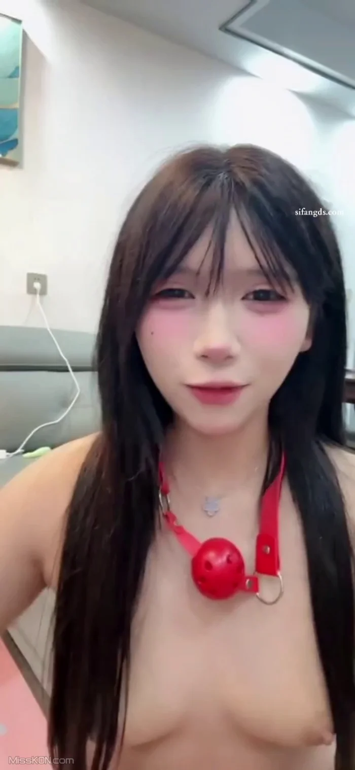 幼幼酱_ 可爱丰满少女 定制视频