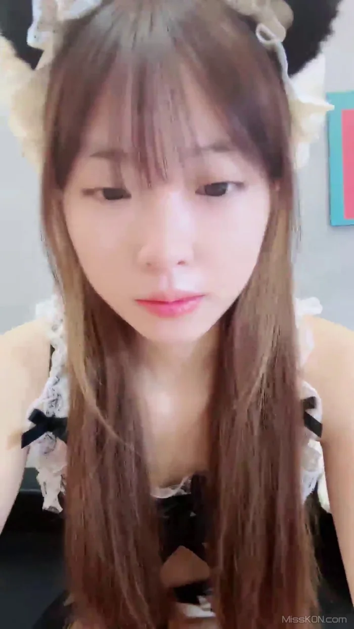 柚子_ 稚嫩甜美校花