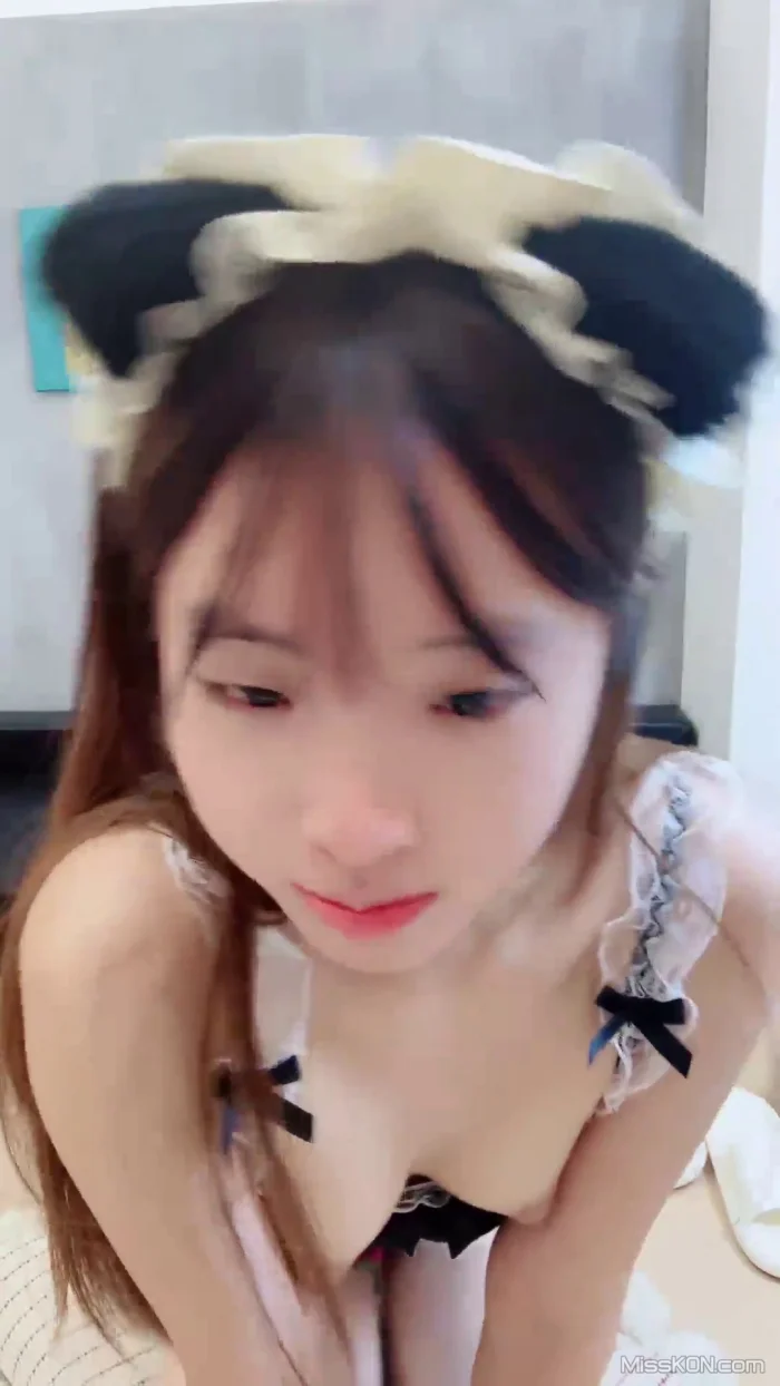 柚子_ 稚嫩甜美校花