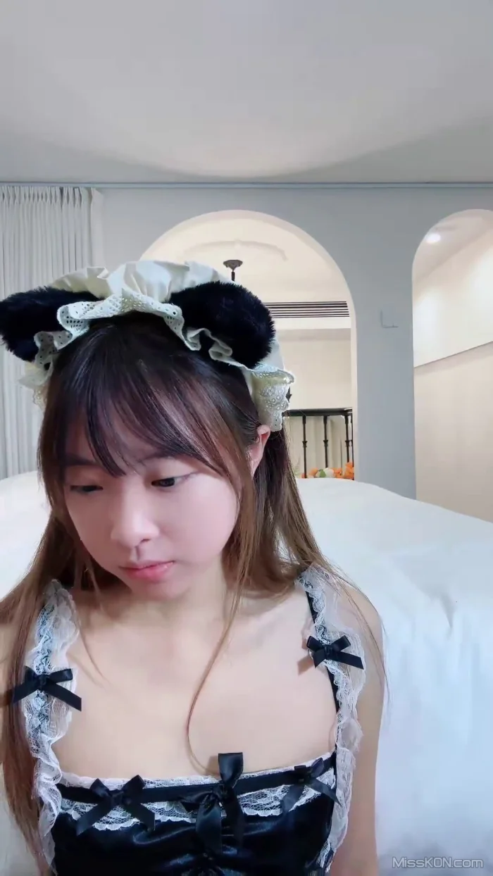 柚子_ 稚嫩甜美校花