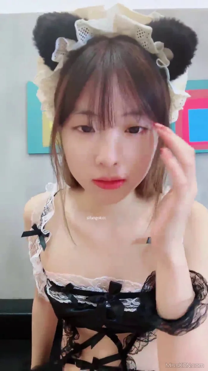 柚子_ 稚嫩甜美校花