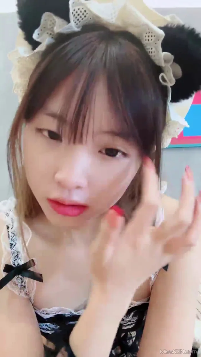 柚子_ 稚嫩甜美校花