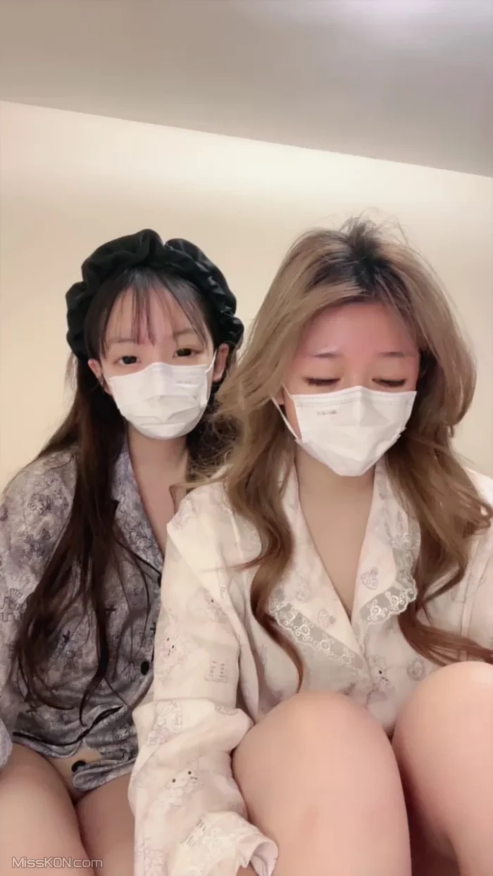 18女孩的诱惑_ 拉闺蜜下海的舞蹈女学生