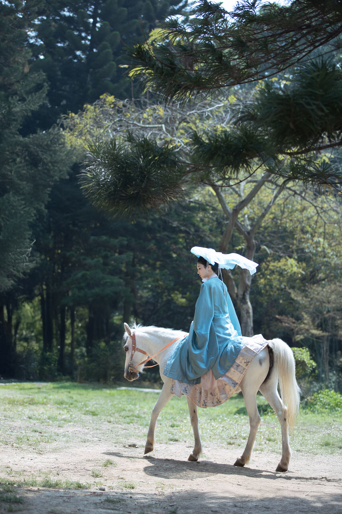 YiTuYu艺图语 Vol.8831 Zhi Zhi Qi