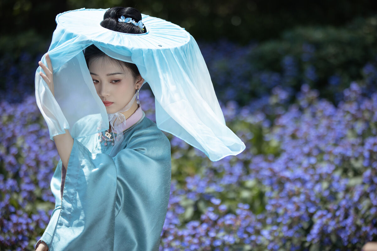 YiTuYu艺图语 Vol.8831 Zhi Zhi Qi