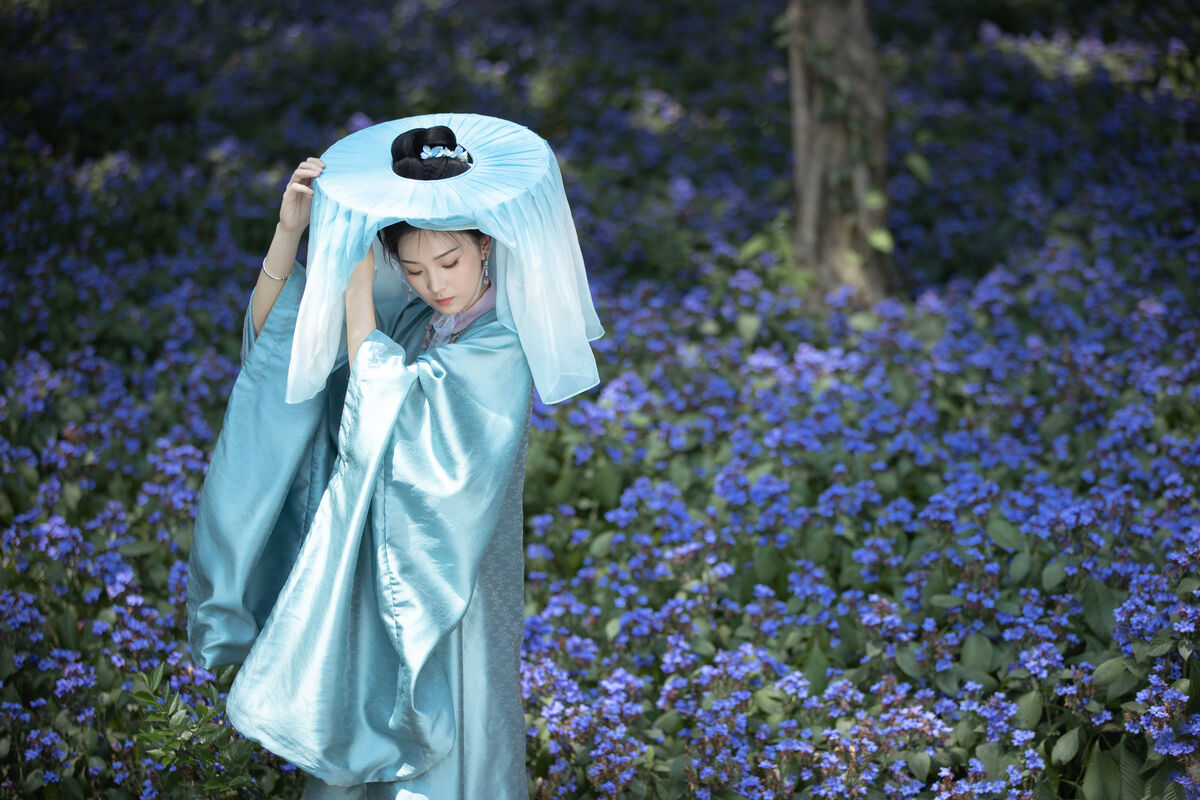 YiTuYu艺图语 Vol.8831 Zhi Zhi Qi