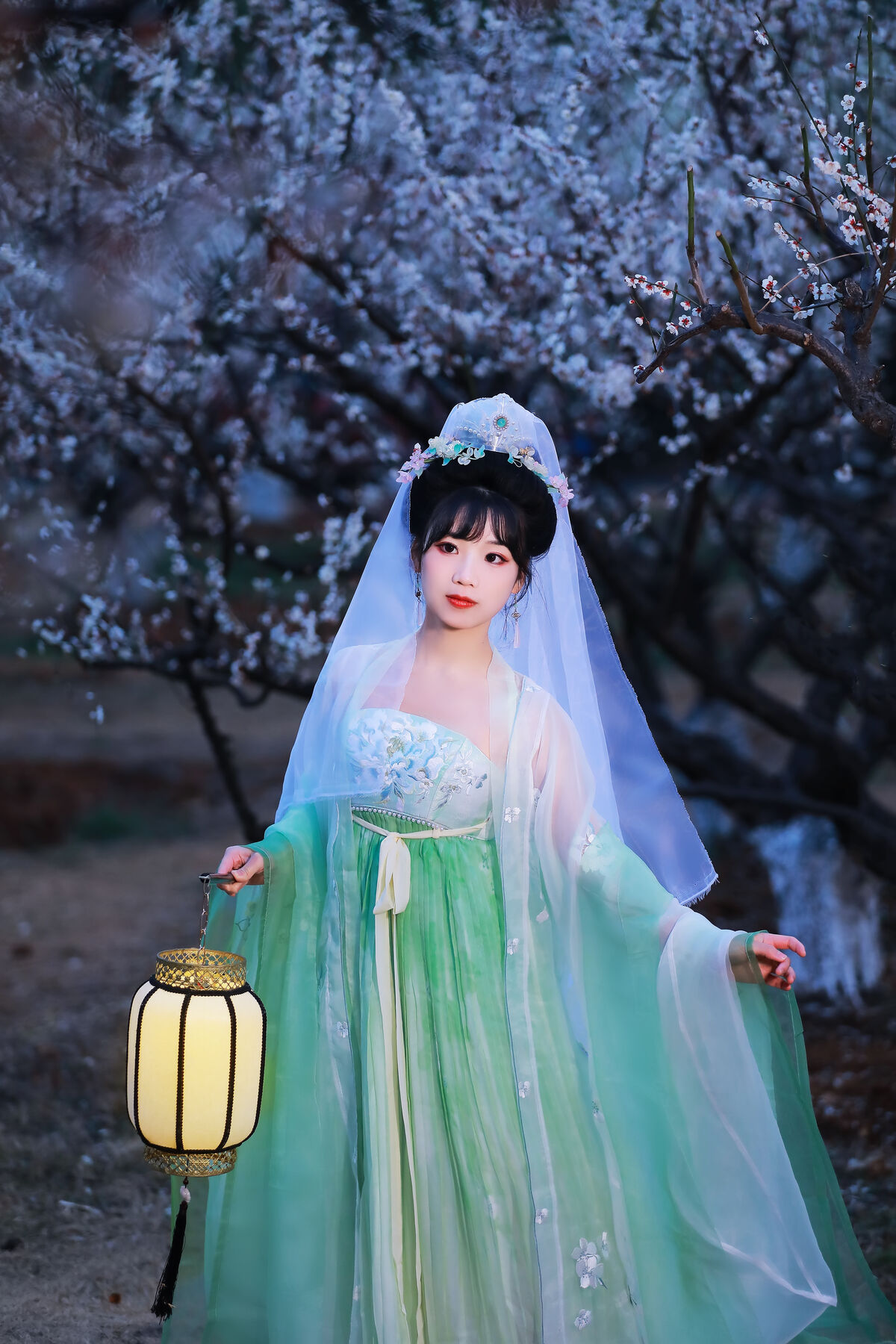 YiTuYu艺图语 Vol.8718 Zhou Zhou AY