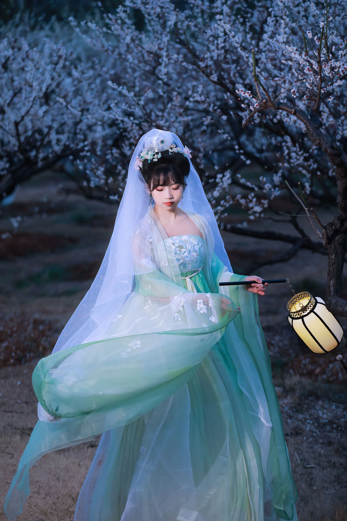 YiTuYu艺图语 Vol.8718 Zhou Zhou AY